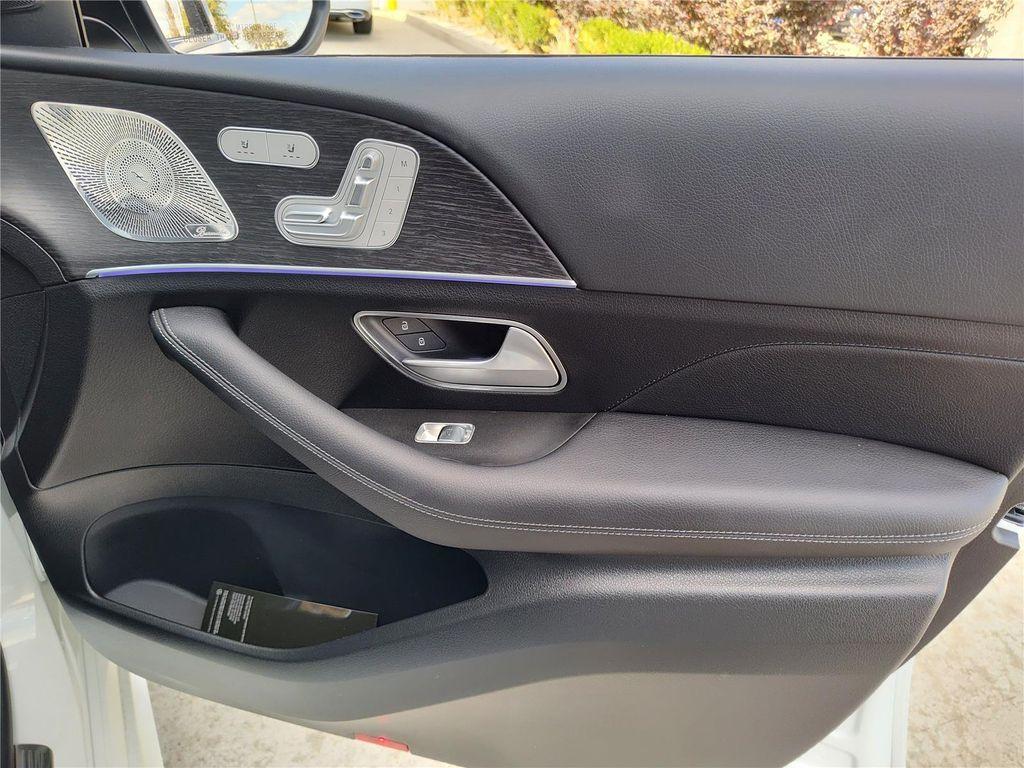 new 2025 Mercedes-Benz GLS 450 car, priced at $102,015