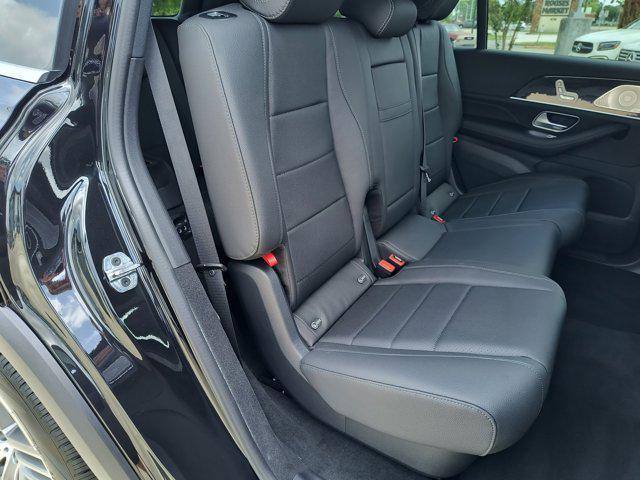 new 2025 Mercedes-Benz GLS 450 car, priced at $90,605