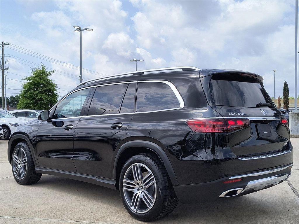 new 2025 Mercedes-Benz GLS 450 car, priced at $90,605