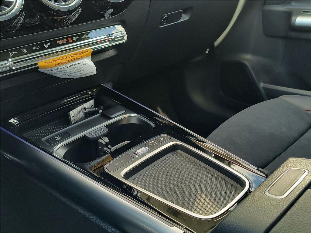 new 2025 Mercedes-Benz GLA 250 car, priced at $51,245