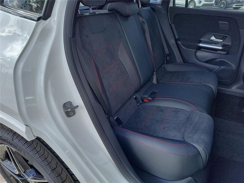 new 2025 Mercedes-Benz GLA 250 car, priced at $51,245