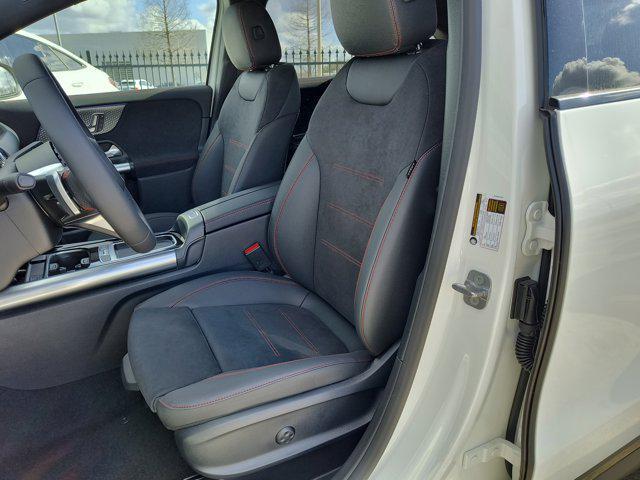 new 2025 Mercedes-Benz GLA 250 car, priced at $51,245