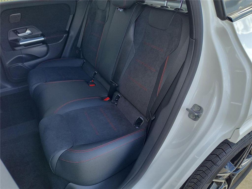 new 2025 Mercedes-Benz GLA 250 car, priced at $51,245