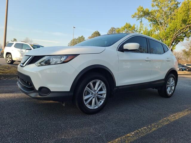 used 2018 Nissan Rogue Sport car, priced at $10,899