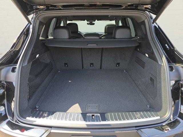 new 2025 Porsche Cayenne car, priced at $105,285