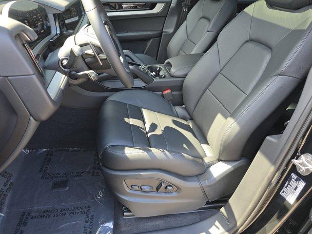 new 2025 Porsche Cayenne car, priced at $105,285