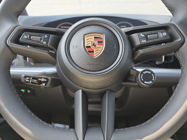 new 2025 Porsche Cayenne car, priced at $105,285