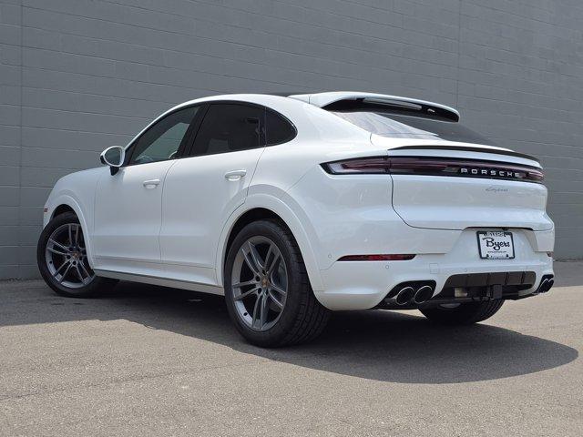 new 2025 Porsche Cayenne car, priced at $111,085