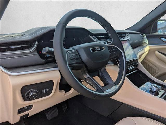 new 2025 Jeep Grand Cherokee car, priced at $39,700