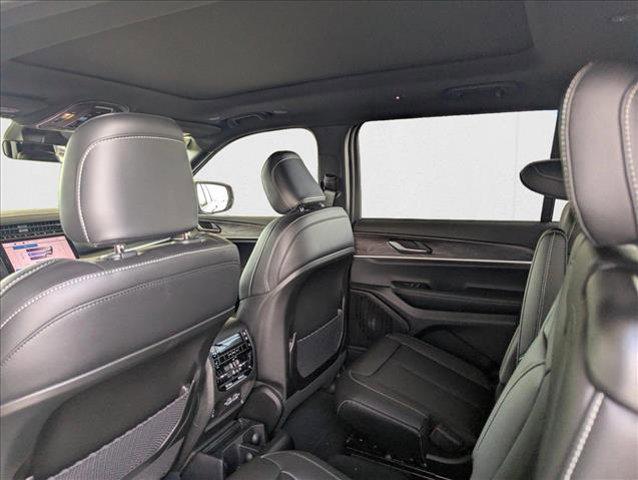new 2025 Jeep Grand Cherokee L car, priced at $42,050