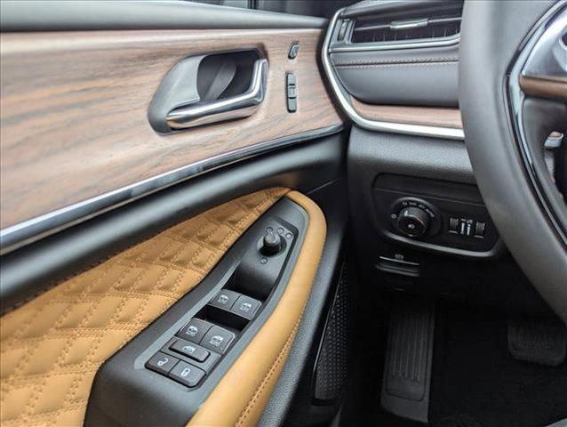 new 2025 Jeep Grand Cherokee L car, priced at $58,081