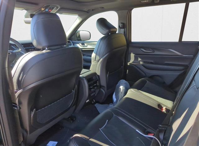 new 2025 Jeep Grand Cherokee car, priced at $38,449