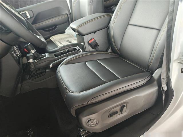 new 2025 Jeep Gladiator car, priced at $46,688