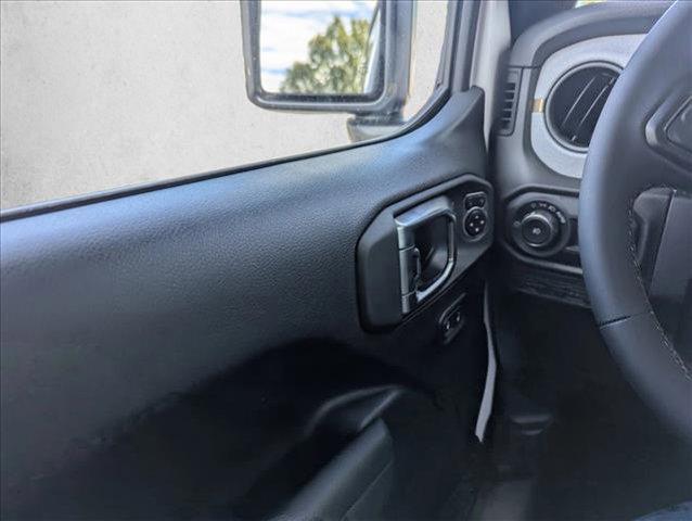 new 2025 Jeep Wrangler car, priced at $40,400