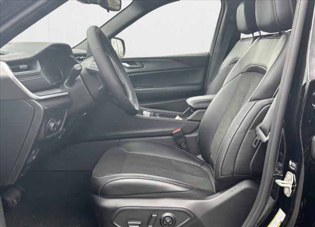 new 2024 Jeep Grand Cherokee car, priced at $43,860