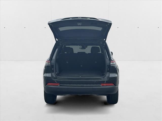 new 2024 Jeep Grand Cherokee car, priced at $43,860