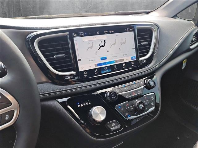new 2025 Chrysler Pacifica car, priced at $42,017
