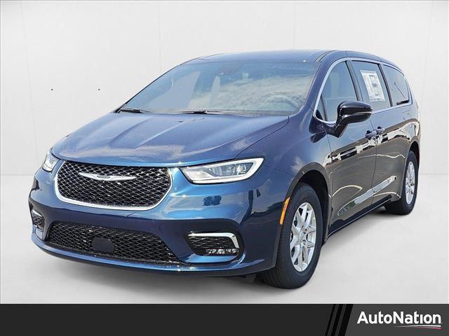 new 2025 Chrysler Pacifica car, priced at $39,767