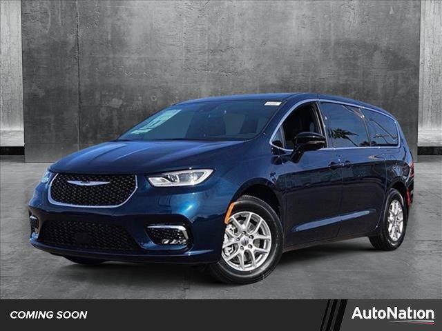 new 2025 Chrysler Pacifica car, priced at $44,018