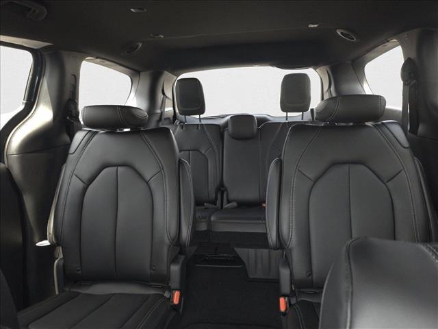 new 2025 Chrysler Pacifica car, priced at $35,638