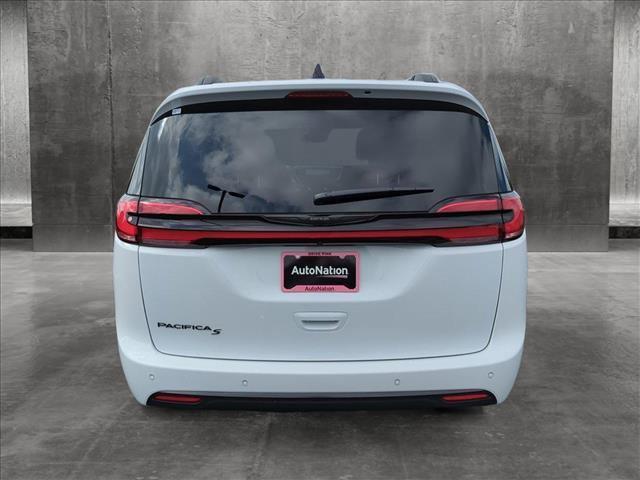 new 2023 Chrysler Pacifica car, priced at $43,999