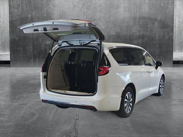 used 2023 Chrysler Pacifica Hybrid car, priced at $29,858