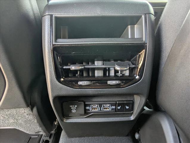 new 2025 Jeep Grand Cherokee car, priced at $47,900
