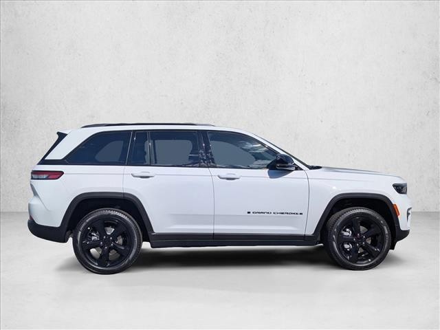 new 2025 Jeep Grand Cherokee car, priced at $47,900