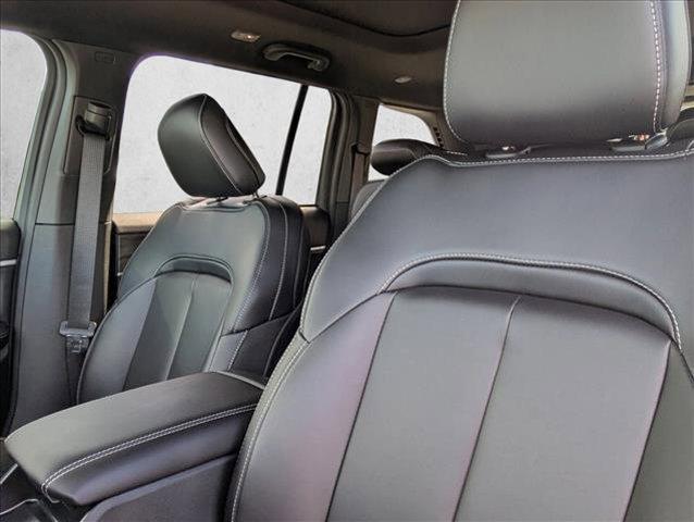 new 2025 Jeep Grand Cherokee car, priced at $47,900