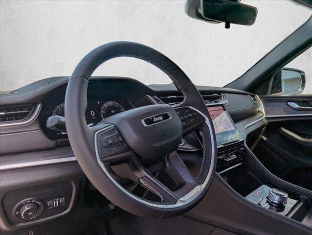 new 2025 Jeep Grand Cherokee car, priced at $47,900