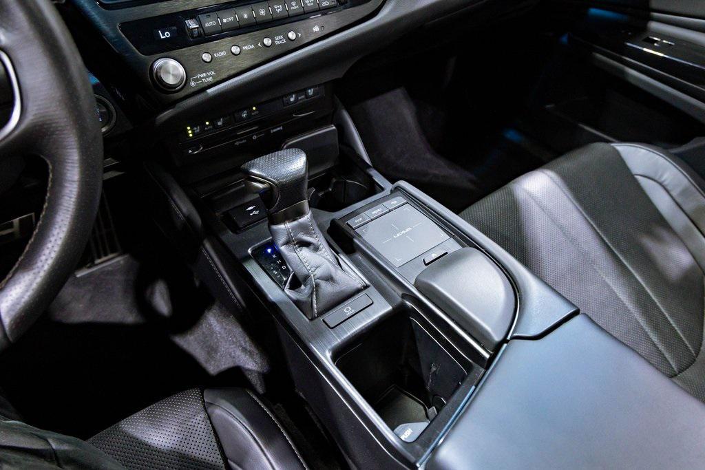 used 2022 Lexus ES 350 car, priced at $32,777