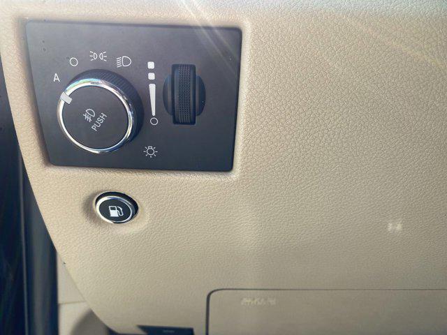 used 2021 Jeep Grand Cherokee car, priced at $25,500