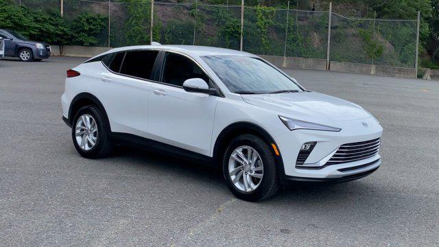 new 2025 Buick Envista car, priced at $25,830