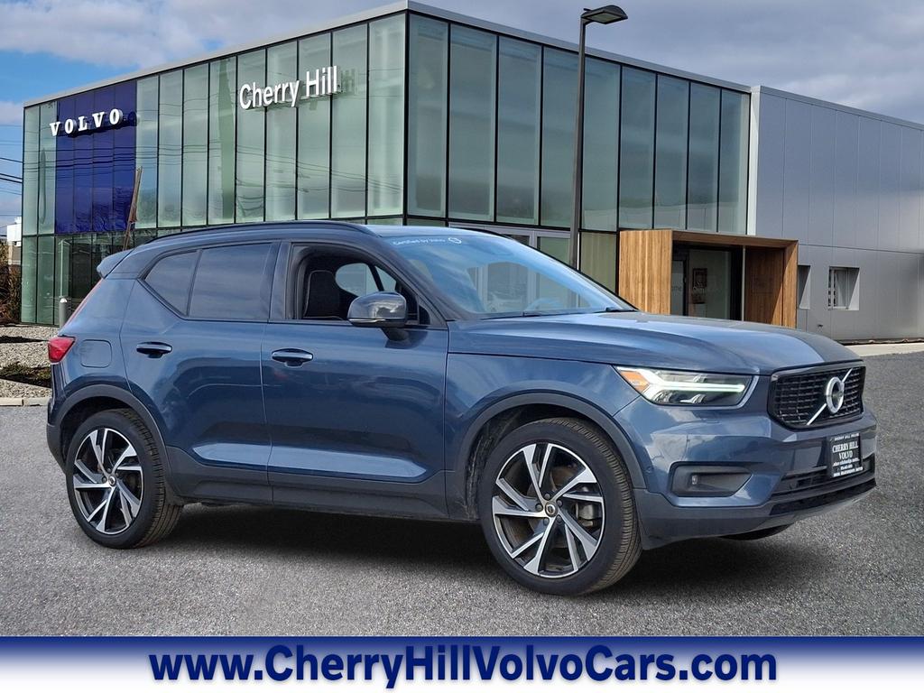 used 2022 Volvo XC40 car, priced at $35,997