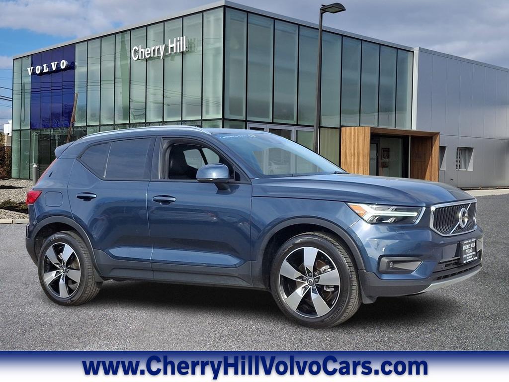 used 2022 Volvo XC40 car, priced at $30,997