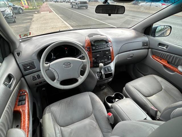 used 2006 Toyota Sienna car, priced at $9,495