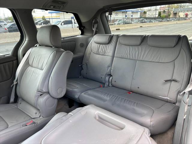 used 2006 Toyota Sienna car, priced at $9,495