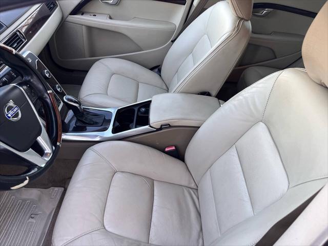 used 2015 Volvo XC70 car, priced at $10,495