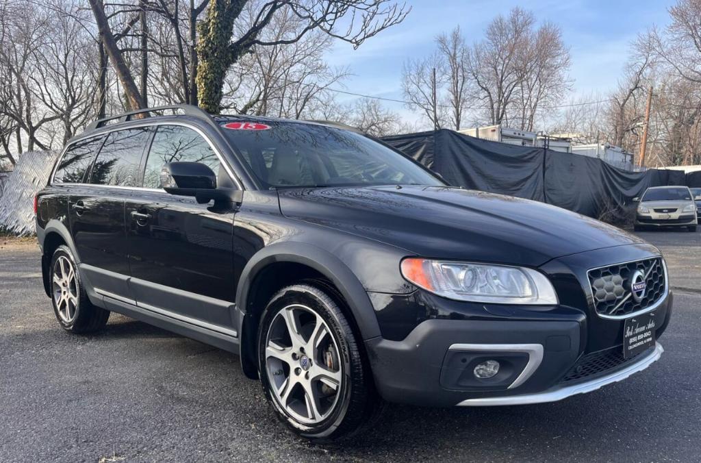 used 2015 Volvo XC70 car, priced at $12,495