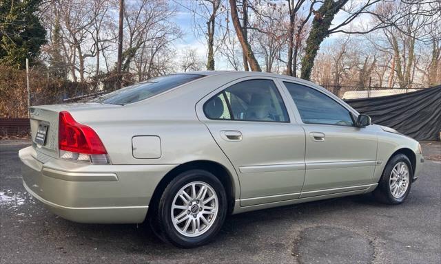 used 2005 Volvo S60 car, priced at $3,995