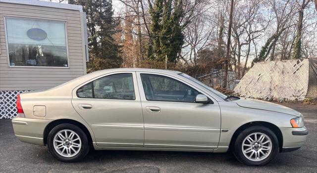 used 2005 Volvo S60 car, priced at $3,995