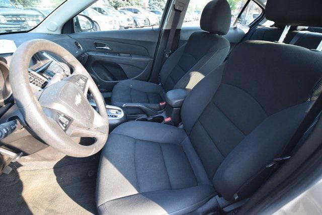 used 2016 Chevrolet Cruze Limited car, priced at $8,990