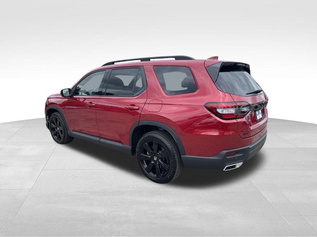 used 2025 Honda Pilot car, priced at $52,766