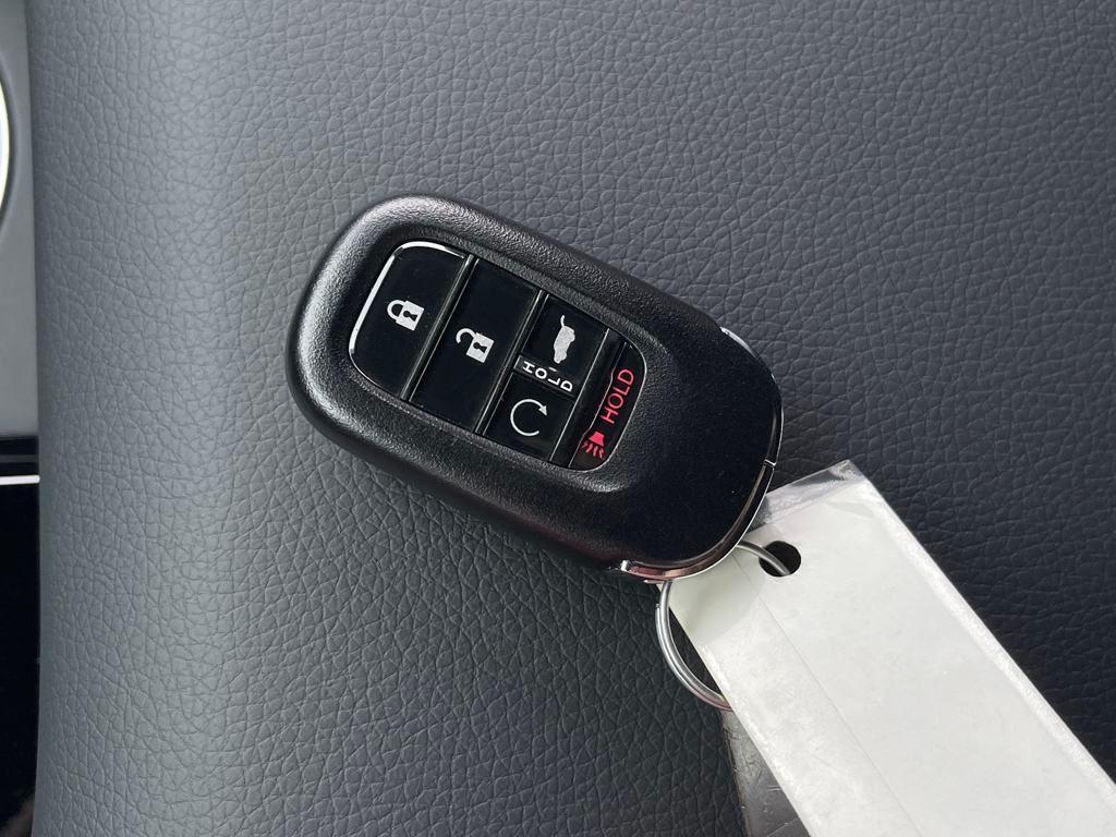 used 2025 Honda Pilot car, priced at $52,766
