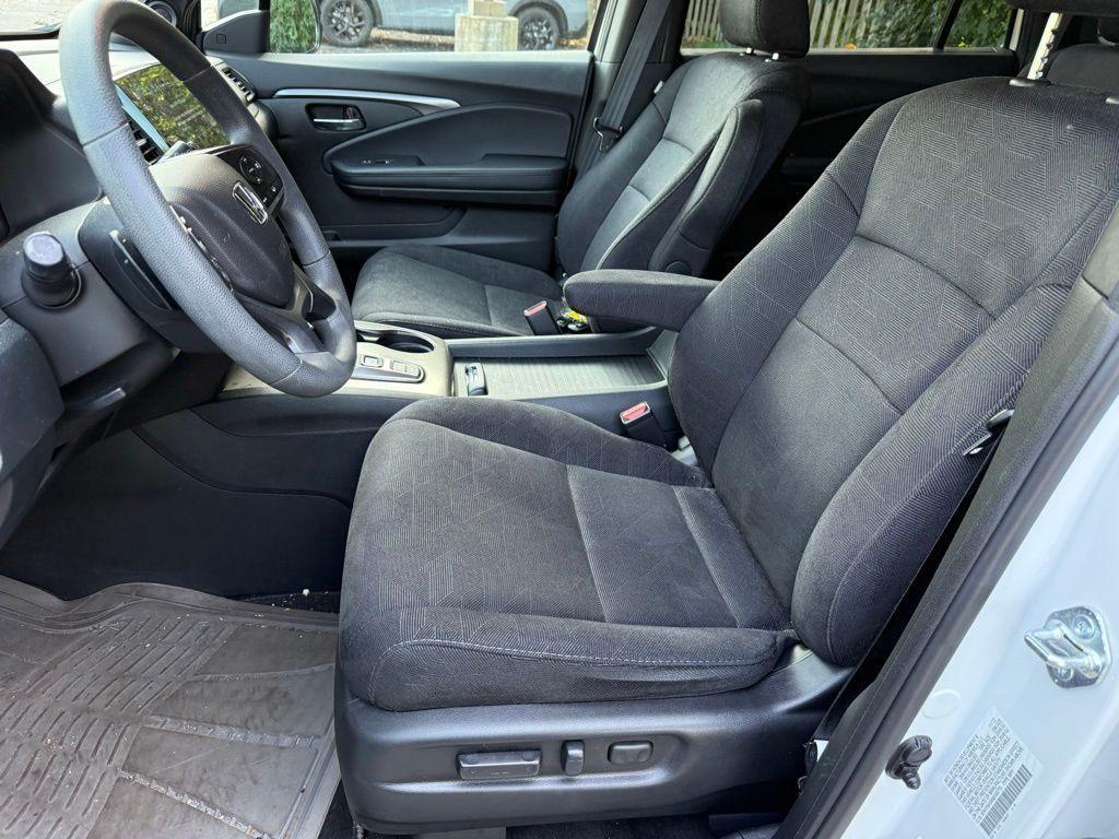 used 2022 Honda Pilot car, priced at $30,995