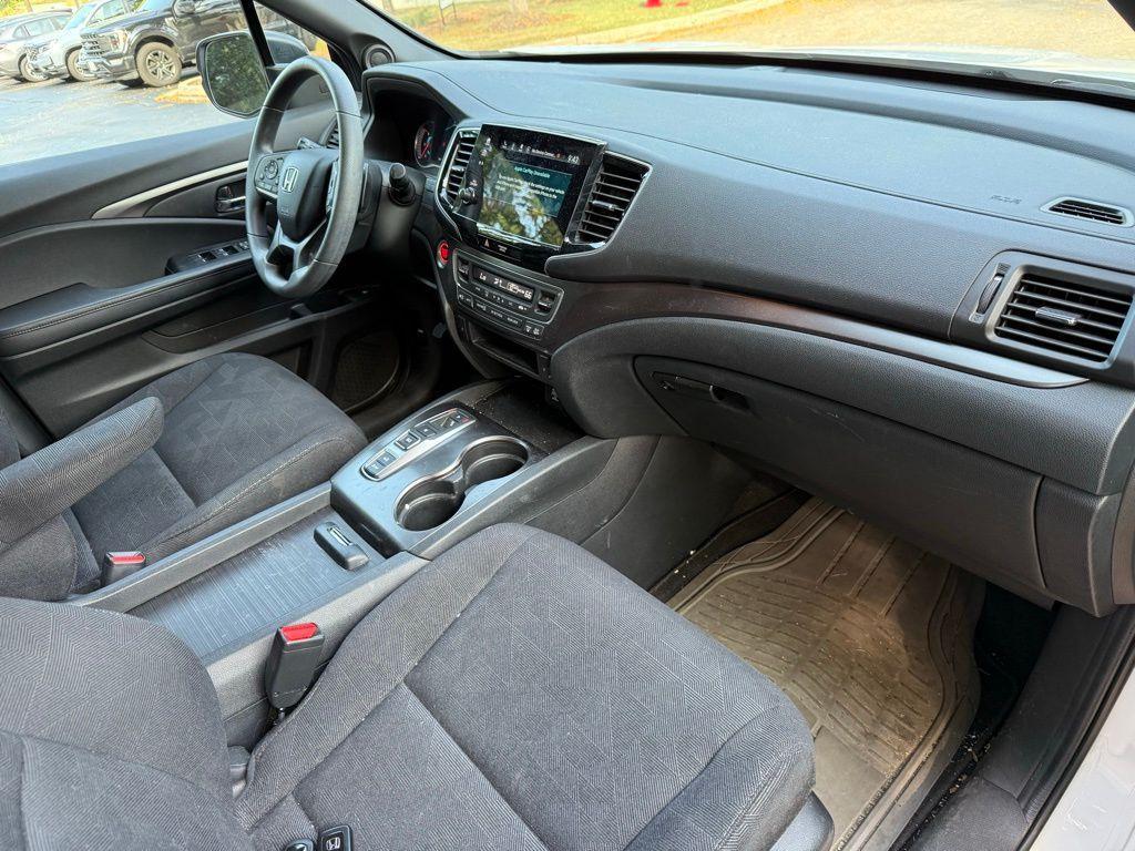 used 2022 Honda Pilot car, priced at $30,995