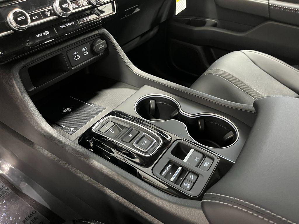 new 2025 Honda Pilot car, priced at $50,220