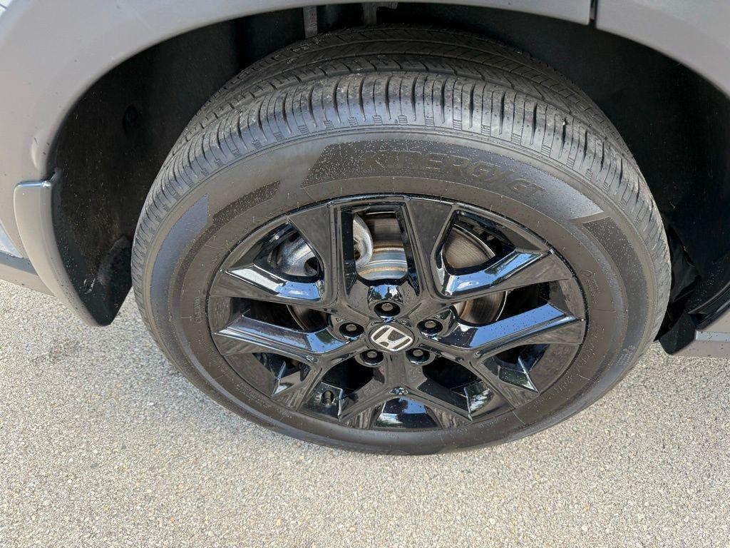 used 2025 Honda HR-V car, priced at $27,750