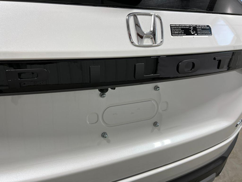 new 2025 Honda Pilot car, priced at $51,493