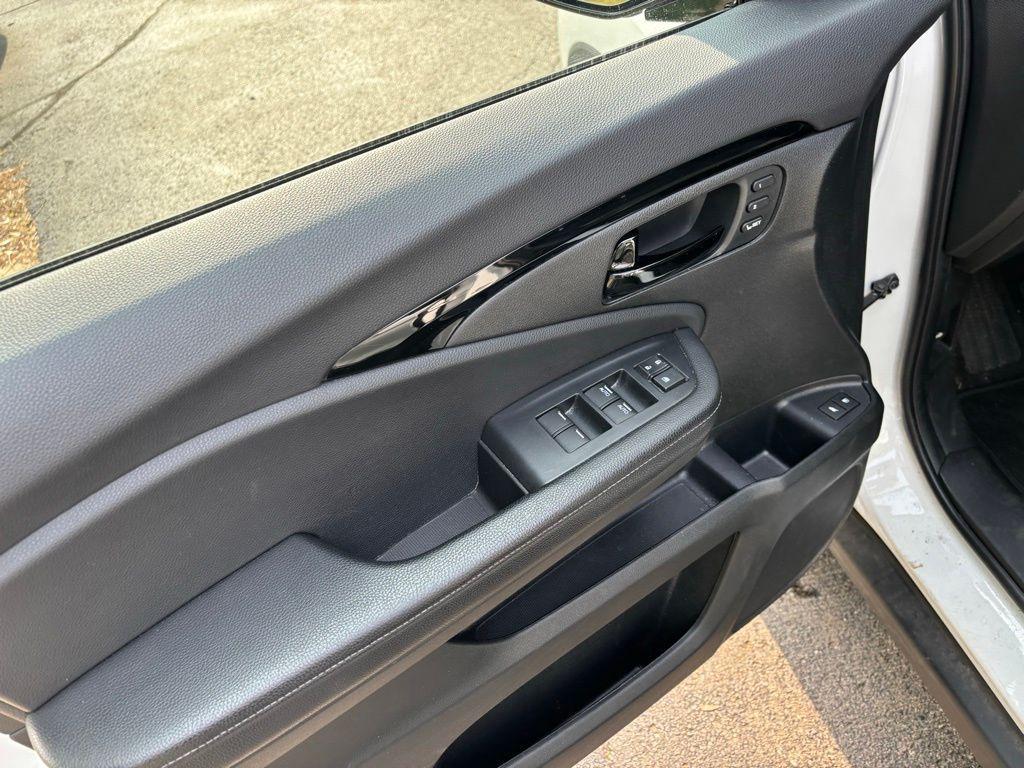used 2022 Honda Passport car, priced at $31,988